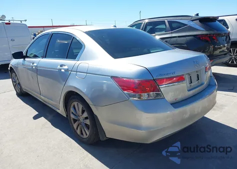 2011 Honda Accord 2.4 Ex-L z USA, uszkodzony, nr VIN 1HGCP2F89BA038357